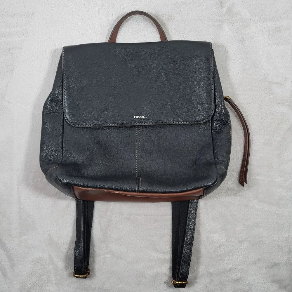 Fossil Claire Black Pebbled Leather Medium Backpack Purse Bag Magnetic Flap Snap